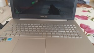 i76700笔记本独立显卡960M可以玩穿越火线，地下城与勇