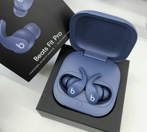 beatsfitpro蓝牙耳机，入耳式降噪运动耳机，beat