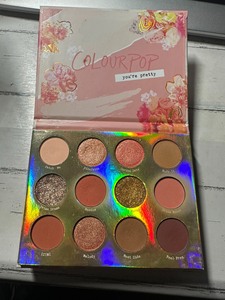 卡拉泡泡colourpop眼影盘sweet talk卡乐卡卡