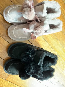 全新雪地靴 两色可选 每双价格58元 粉色39尺码 黑色38