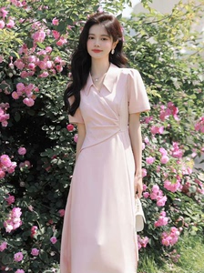 宿本茶歇法式粉色收腰连衣裙女2023夏季新款翻领小众设计感长