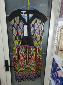 素罗依品牌连衣裙，改良旗袍，105斤以内可穿.吊牌齐全