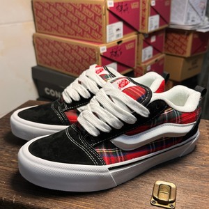 #万斯穿搭了没# Vans kun skool面包鞋格纹黑红