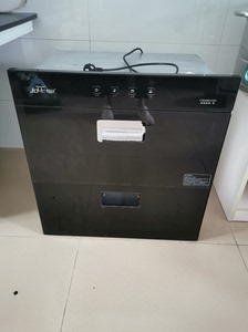 尊威100L嵌入式消毒碗柜，原价680购入，自家店里自用，故