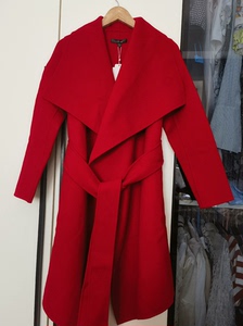 卓雅卡洛琳红色六码大衣外套，全新带吊牌，店铺同步在售款，保证