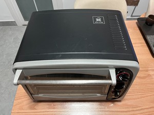 东菱电烤箱T09609-BA 25L，闲置没怎么用，功能完好
