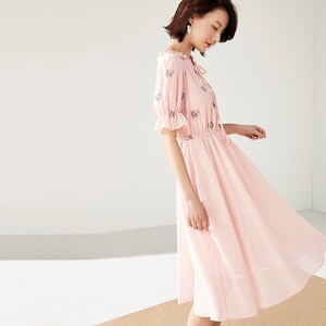 新尚都比拉专柜正品，雪纺绣花浅粉色粉橘色连衣裙，特别衬肤色，