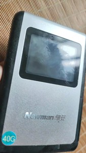 移动硬盘，纽曼数码伴侣，型号D825，40g，品相如图，带保