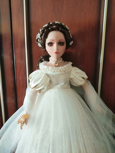 高端艺术手作古董陶瓷娃娃伊丽莎白钻石星花裙成品展示    娃