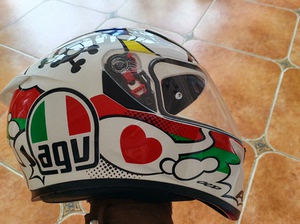 AGV K3SV摩托车头盔，XL码，正品购买，尾翼裂了，如最