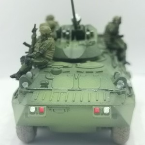特别军事行动专版：btr80a轮式步兵战车成品仿真模型!炮塔