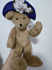 boyds五关节熊，裸熊…戴宽边紫色大花帽子，脚底板刺绣爱心