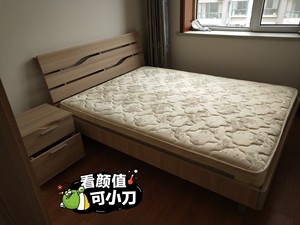 前几年在居然之家买的品牌(卧王)小卧床，可作儿童床。优质环保