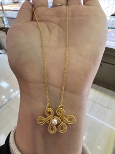 潮宏基珠宝黄金项链，耳饰，戒指。喜结连结系列。全新专柜正品发