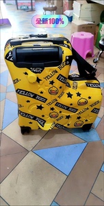 店不做了还有几个儿童行李箱便宜出了,网红小黄鸭可坐可骑行拉杆