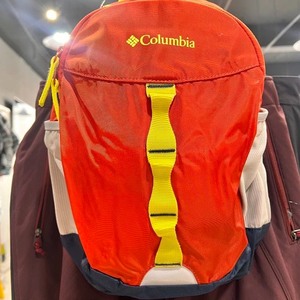 哥伦比亚儿童户外背包，只有红色，蓝绿已卖！尺寸大约为：高34