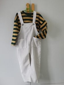 春秋季儿童套装，内搭条纹长袖T+白色背带裤，全新110/56