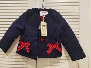 闲置全新宝宝羊毛呢外套15元，米奇丁当的，没来得及穿小了，不