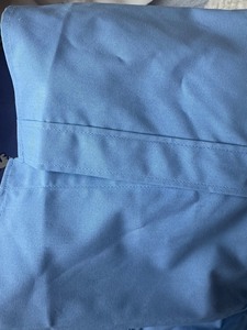 蓝色衬衫，颜色清新自然，单穿或搭配制服外套都可哦，男式的只有
