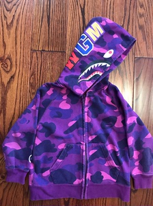 bape kids紫迷彩鲨鱼卫衣开衫110，有点发白，无污渍