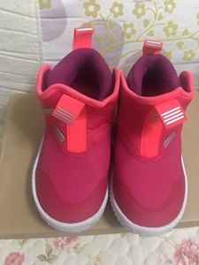 阿迪达斯Adidas儿童加绒运动鞋，玫红色，鞋内长175mm