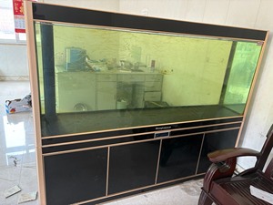 上海雅彩鱼缸 长2.08米✖️宽0.6米✖️高1.5米左右