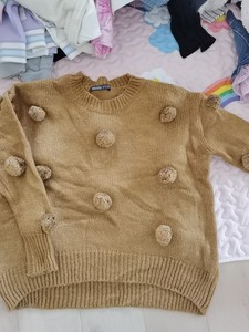 出ZARA姜黄毛球毛衣，超级温柔的颜色，软软糯糯的，s码，秋