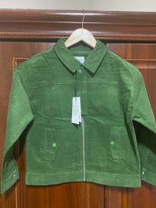米喜迪mecity童装，绿色夹克外套，尺码140，全新带吊牌