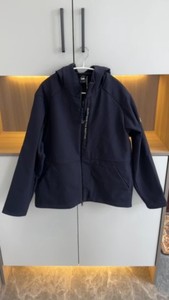 品牌 斐乐 M 尺码170宝蓝色 男士 外套