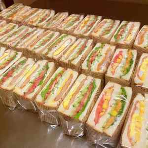 三明治包装袋食品级牛皮纸摆摊商用透明汉堡饭团纸塑料三文治防雾