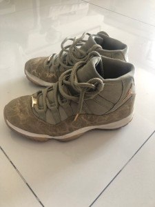 AJ11金丝橄榄绿 女码39号 nike 运动鞋 air j