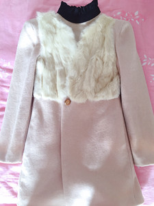 韩国代购藕粉色獭兔毛羊毛一粒扣腰带大衣原价800买，已经干洗