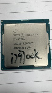 i79700k原装拆机散片1个 如图实拍 表面成色差点 有划