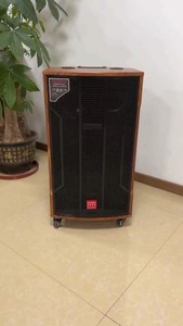 AK一15美顿三分频音响，功率400w，输入规格220V50