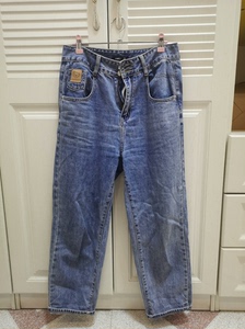 老爹裤，二尺二腰围，三福179块买的，很少穿，牛仔裤太多了