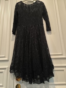 法国品牌 超大裙摆黑色蕾丝连衣裙