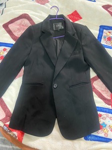 这件衣服是之前在白鹿语家买的西服，版型超好，s码，155-1