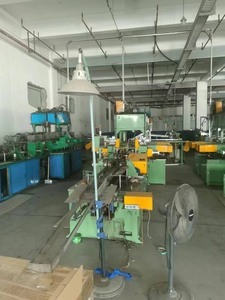 江苏太仓长乐化纤纺织设备厂纸管车间大量纸管机设备现场出售，下