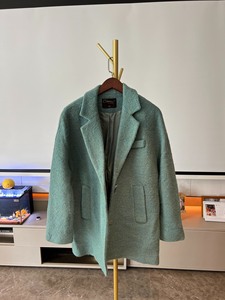 麦考林杂色大衣，专柜购入，原价六七百吧，这件袖子长需要挽起来