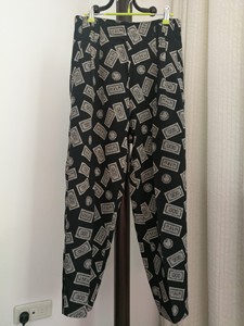 九成新  韩版高腰时尚女长裤休闲裤，隐形拉链，面料光滑无褶皱