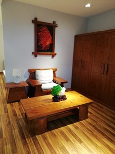 全新   中式单人沙发500，茶几一米四，全实木红松，小柜子