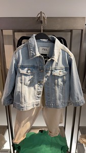 ZARA kids 迪士尼联名淡蓝色牛仔外套+白色牛仔裤，都