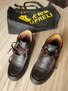 尤柏蘭男式皮毛一体棉鞋，深棕色，25.5鞋码，只穿过两次，邮