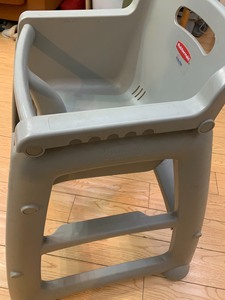 rubbermaid乐柏美美国进口宝宝餐椅。可用到宝宝五岁，
