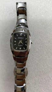 BENSLY一女款钨钢实芯石英手表，表径长25mm，宽20m