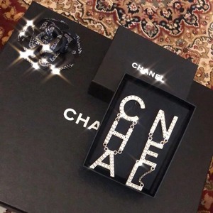 Chanel香奈儿 大logo满钻耳环 19S 全新全套可送