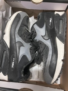 nike耐克 airmax系列女款气垫跑鞋 36.5码 黑白