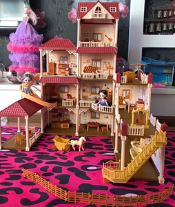 全新 出过家家玩具女孩别墅城堡娃娃屋芭比娃娃屋梦幻豪宅别墅儿