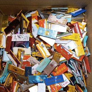 烟盒卡片刚剪好的100个烟卡已折叠，100张随机发货，17.