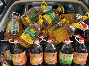 贵阳市区出售菜籽油100桶、50/桶、贵州省内均可、不包邮！